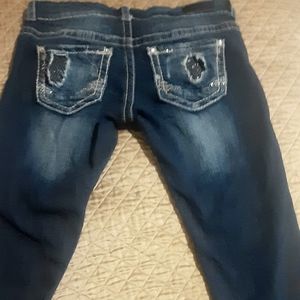 Cute Daytrip capri Jeans w/bling from the Buckle.